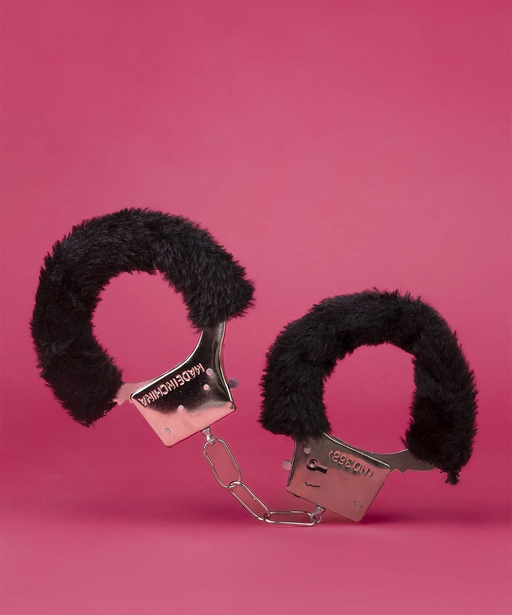Algema de Metal com Pelúcia